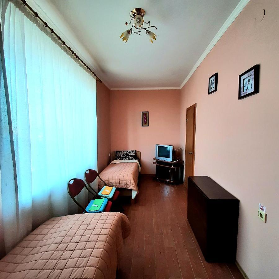 Seven Stars Motel Sumy Exterior photo